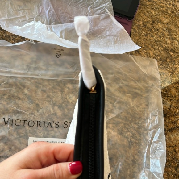 NWT Victoria Secret Sherpa Bag - Picture 6 of 9